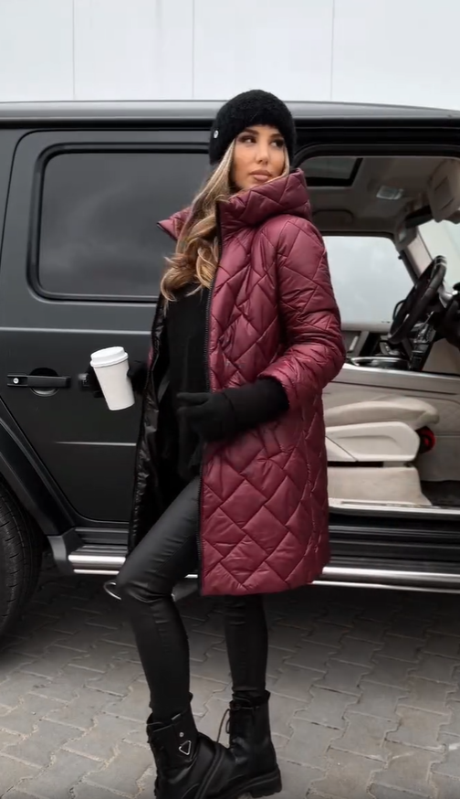 Margot | Elegant quilted down jacket with hood